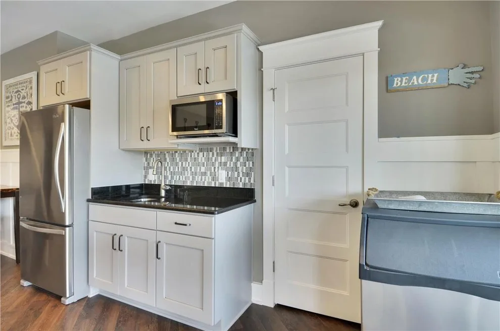 Corolla Oceanfront Coastal LunaSEA by SAGA Realty & Construction - Photo 23