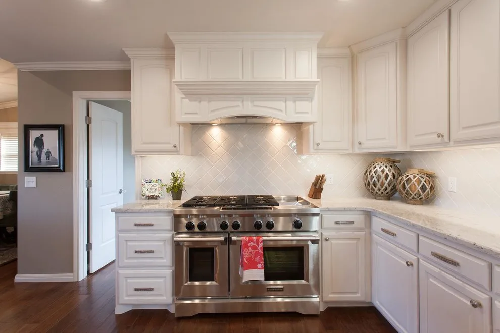 Country Club Drive Kitchen and Living Room by Bobby Murray Homes LLC - Photo 7