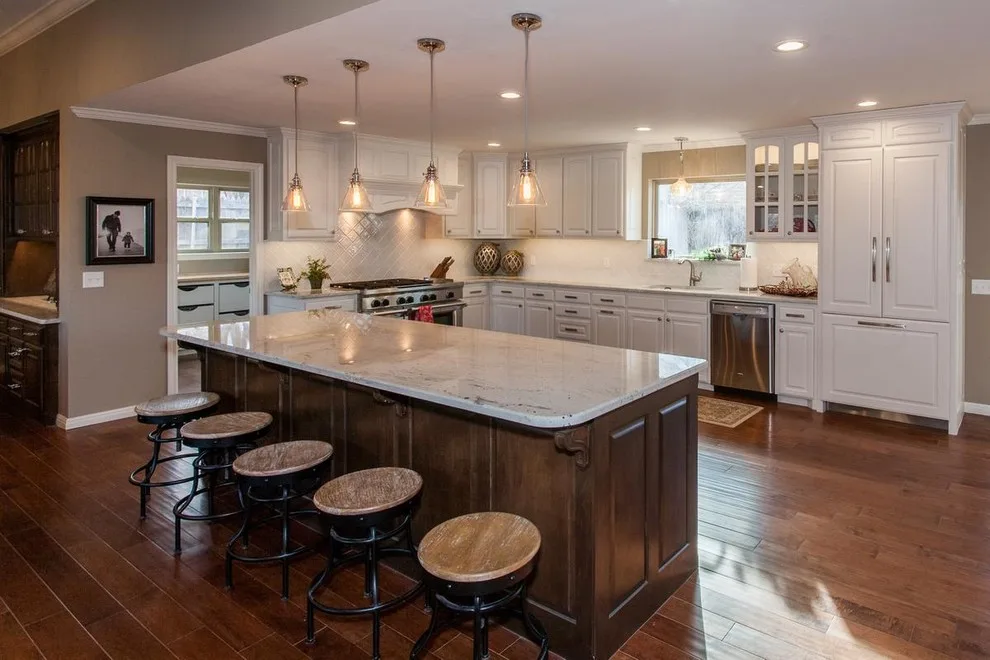 Country Club Drive Kitchen and Living Room by Bobby Murray Homes LLC - Photo 4