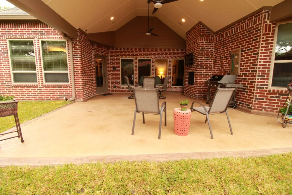 Enclosed Patio by Chellyanna - Custom Homes, Additions, Renovations - Photo 12
