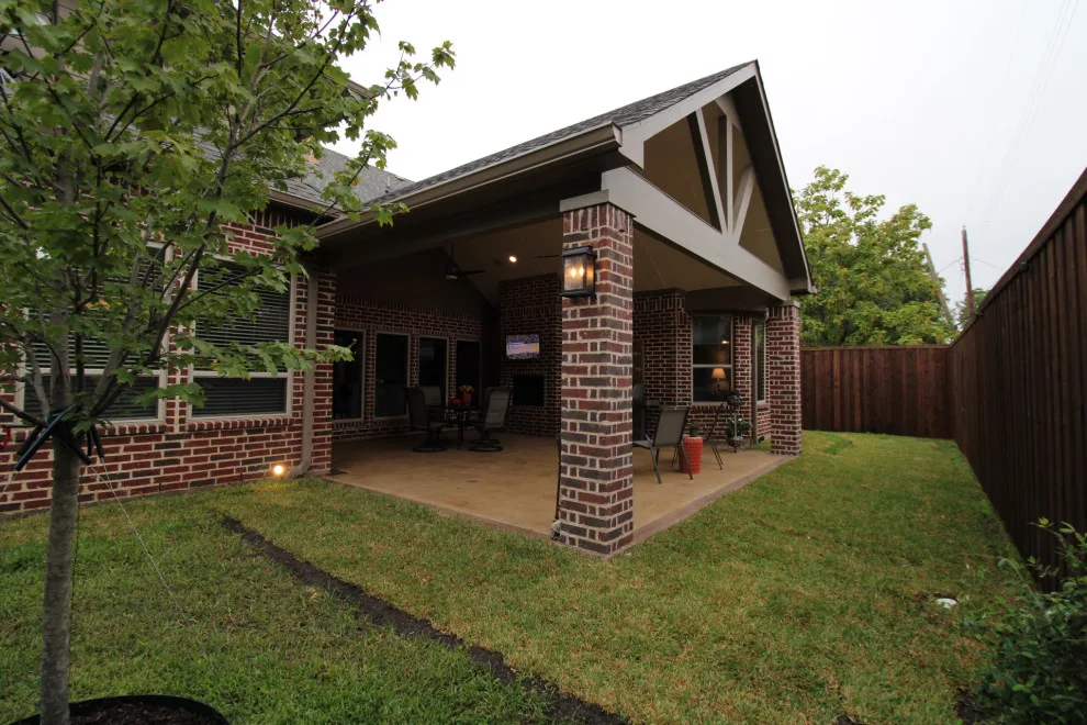 Enclosed Patio by Chellyanna - Custom Homes, Additions, Renovations - Photo 6