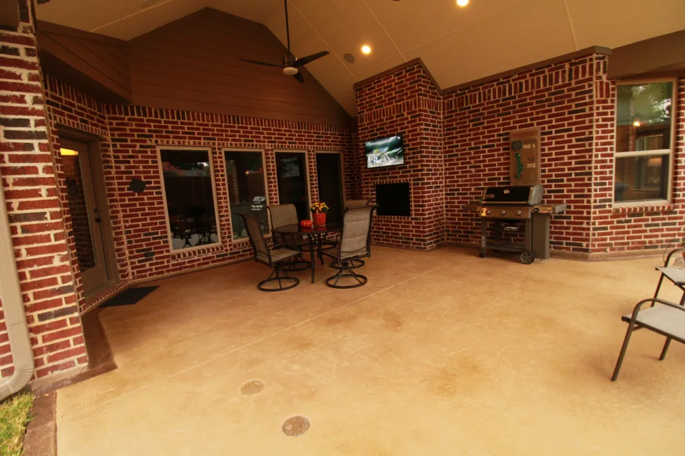 Enclosed Patio by Chellyanna - Custom Homes, Additions, Renovations - Photo 2