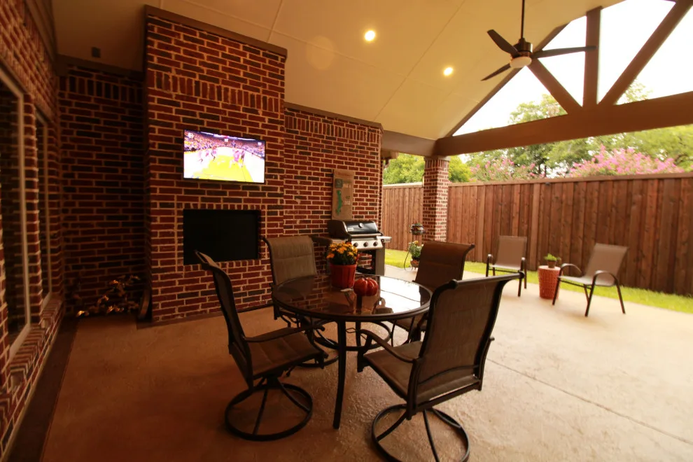 Enclosed Patio by Chellyanna - Custom Homes, Additions, Renovations - Photo 7