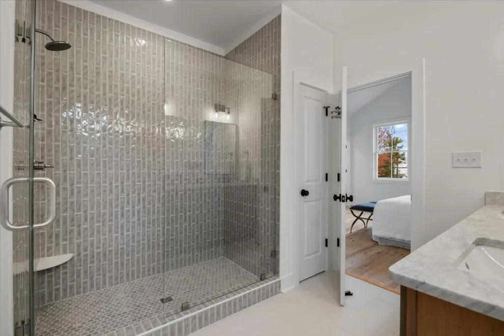 Chic Modern Farmhouse by Keel Custom Homes - Photo 5