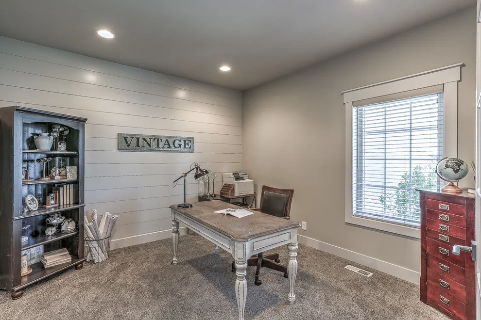 Vintage Custom Homes - Photo 2