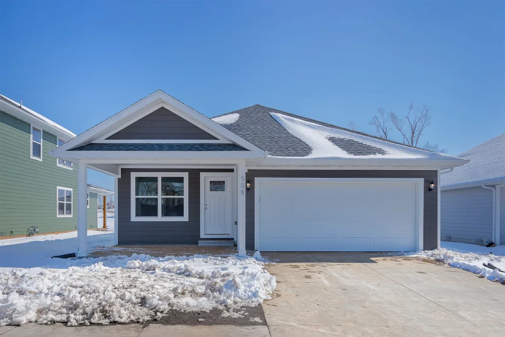Artisan Bungalow by Cronkhite Homes LLC - Photo 13
