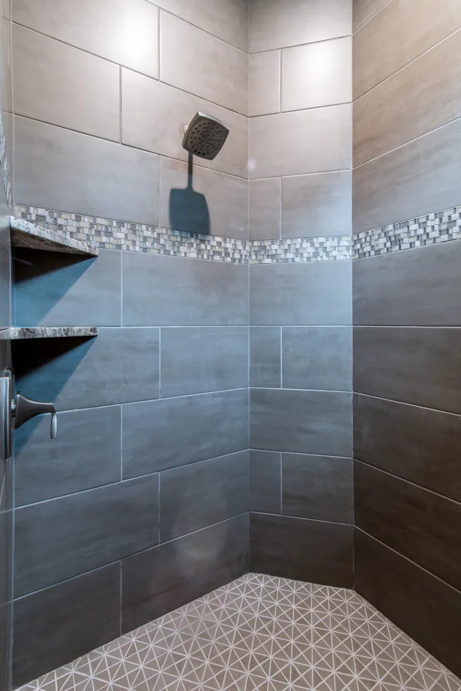 J.W. Neathery Custom Home Craftsman - Photo 4