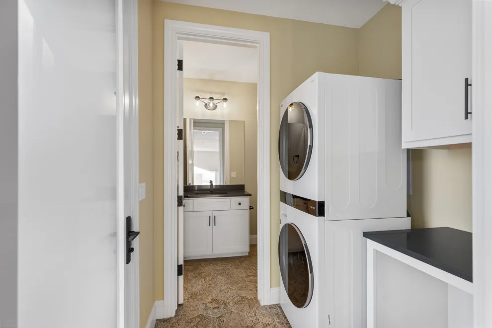 Artisan Transitional Custom Residence by Bloomfield Custom Homes - Photo 21