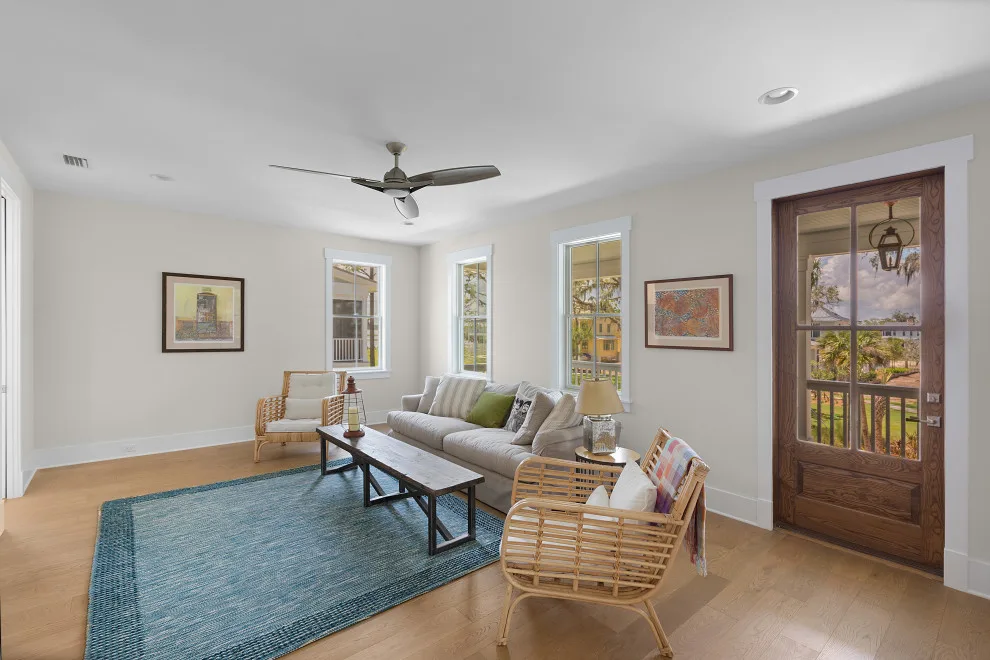 Heritage Well Estate by Riverside Homes Custom - Photo 12
