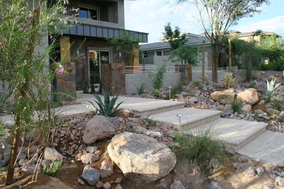 Urban Contemporary in Las Vegas by XL Landscape Development - Photo 2