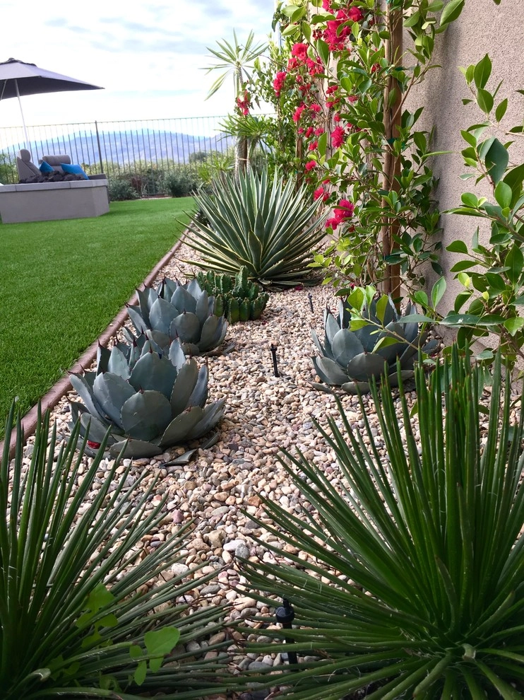 Yolac & Lloyd Landscape Design - Photo 7