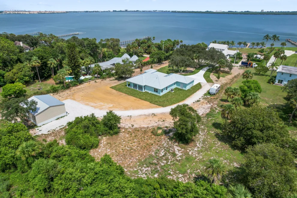 Bespoke Residence - Indian River by Homecrete Homes - Photo 5