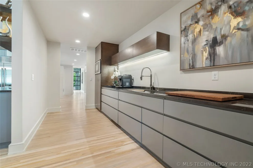 Lewis Residence - Contemporary Midtown by Walterbach Homes - Photo 11
