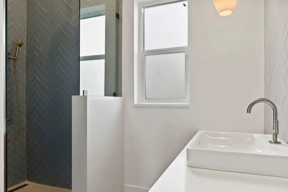 Tailored Residence - SW Five Lakes Drive by Homecrete Homes - Photo 5
