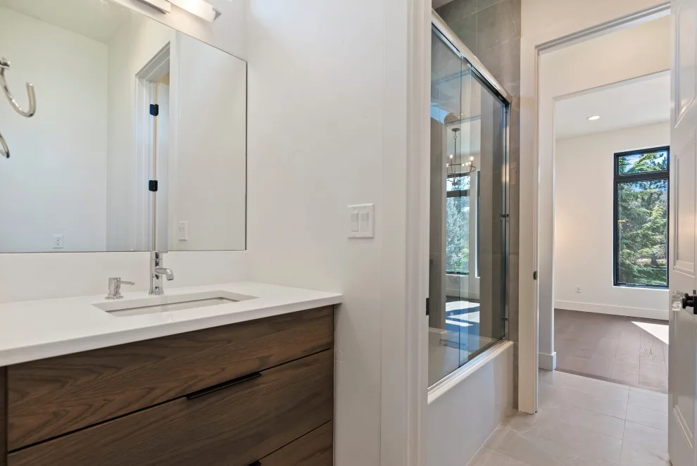 Tailored JB Contemporary Spanish by Gardner Homes by Gardner Homes - Photo 23