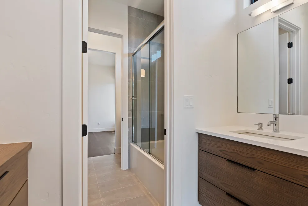 Tailored JB Contemporary Spanish by Gardner Homes by Gardner Homes - Photo 20