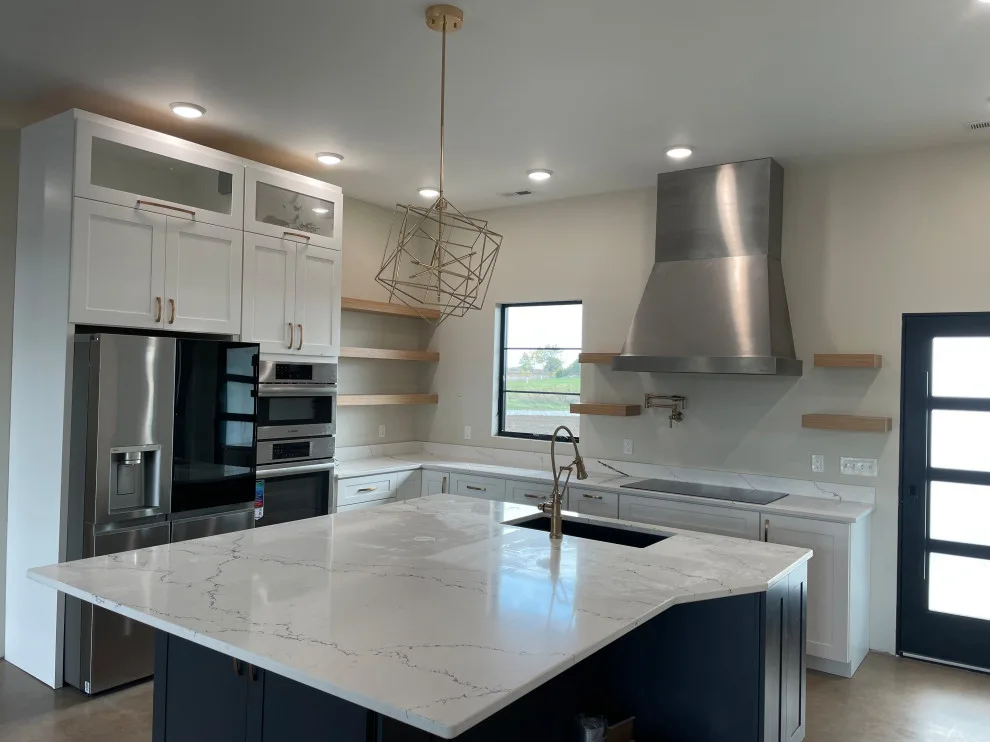 Bespoke Kitchens by Muntz Contracting - Photo 3