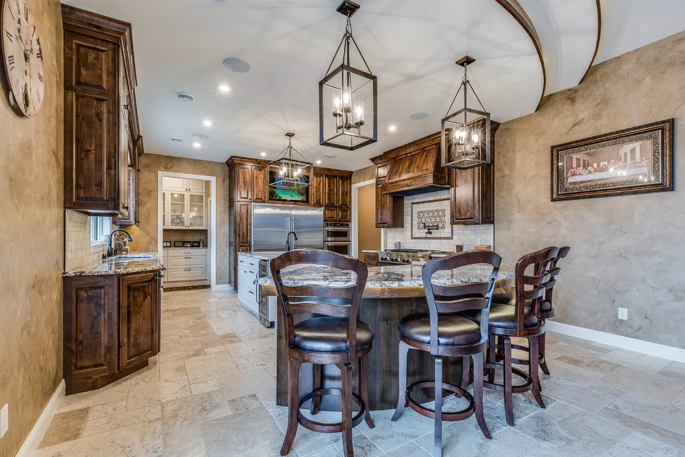 Bespoke Luxury Residence by Infinity Homes Inc. - Photo 4