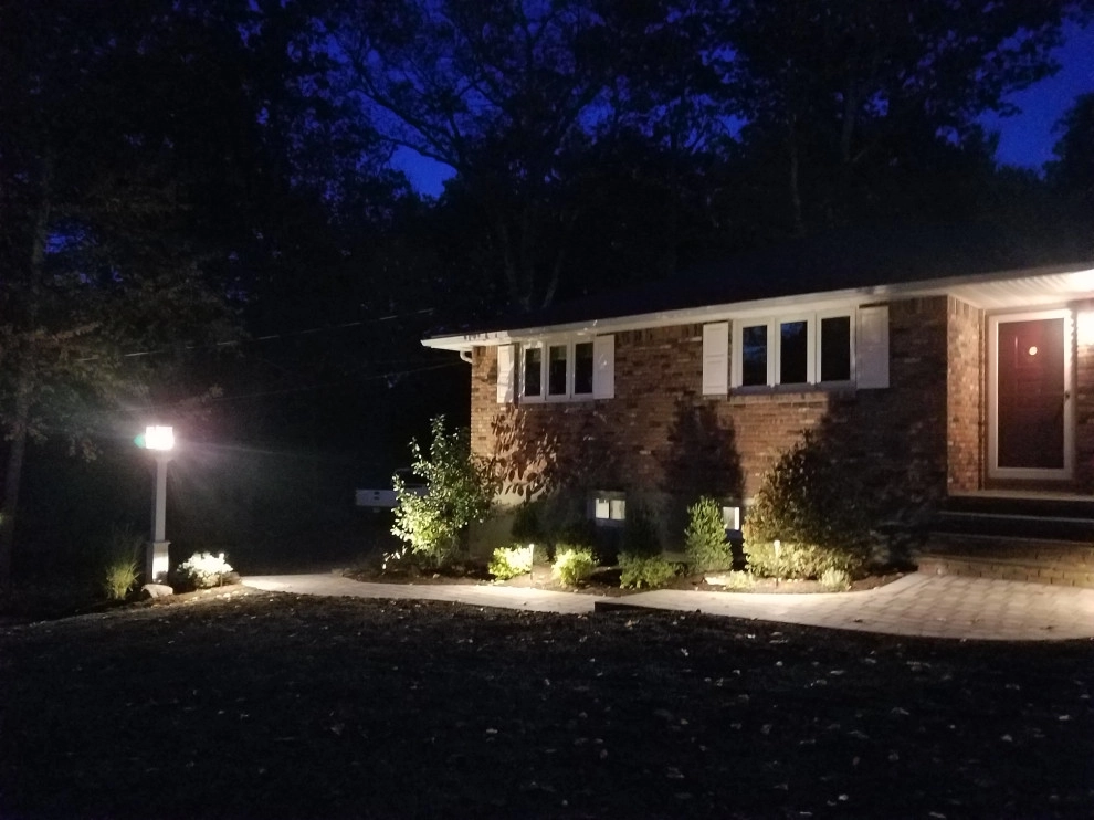 landscape lighting by Z.O. Landscaping - Photo 4