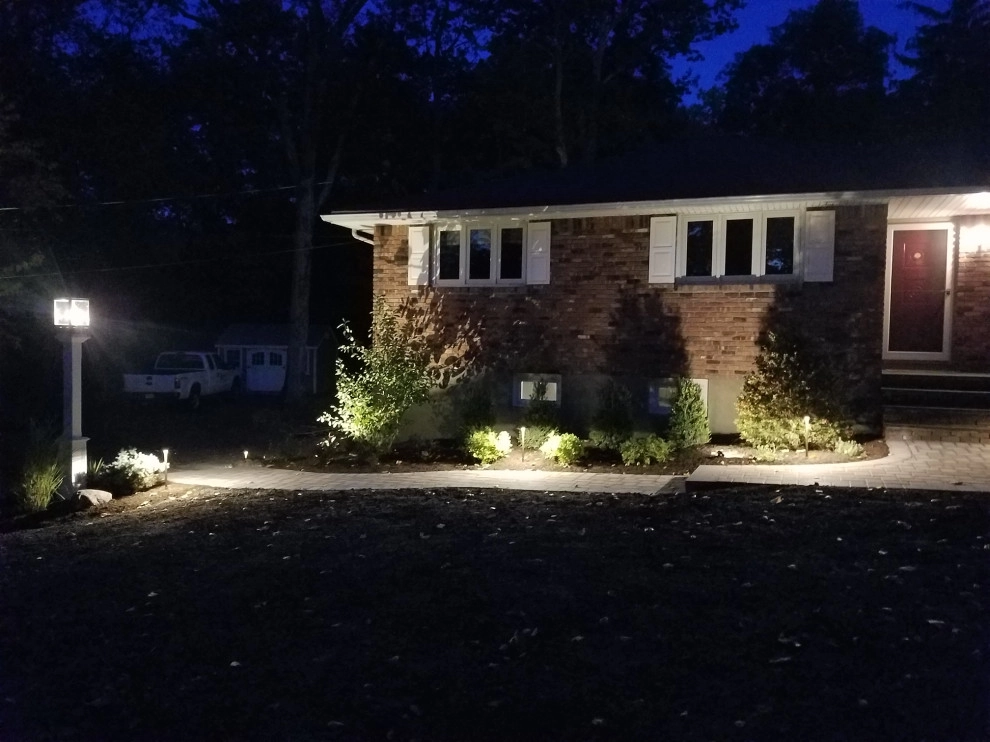 landscape lighting by Z.O. Landscaping - Photo 3