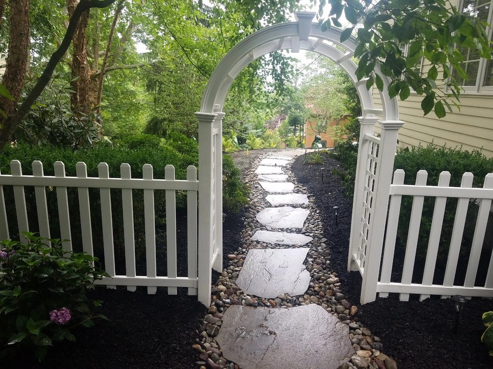 Garden pathway by Z.O. Landscaping - Photo 2
