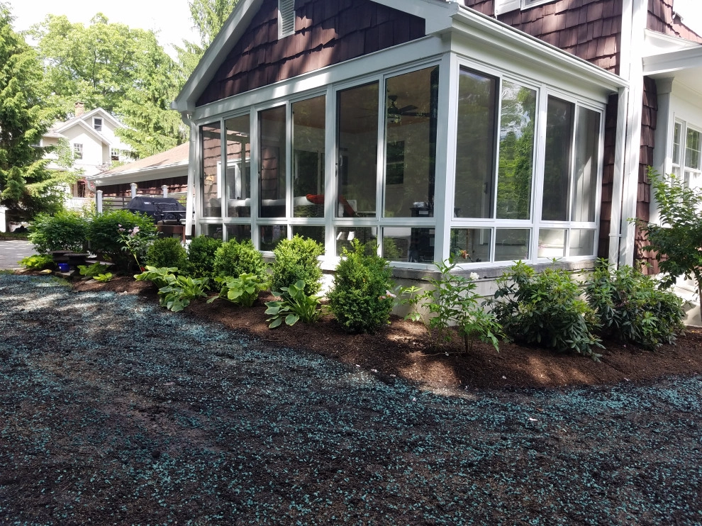 Backyard planting by Z.O. Landscaping - Photo 7