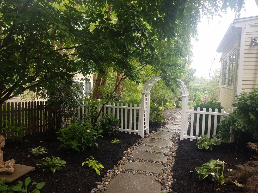 Garden pathway by Z.O. Landscaping - Photo 5