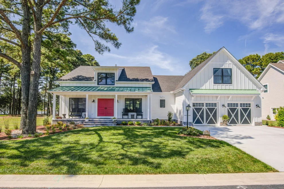 Dechant Tailored Contemporary Farmhouse by Bay To Beach Builders - Photo 5