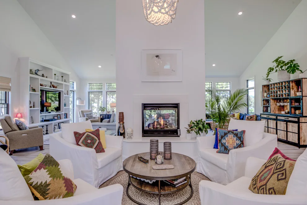 Dechant Tailored Contemporary Farmhouse by Bay To Beach Builders - Photo 2