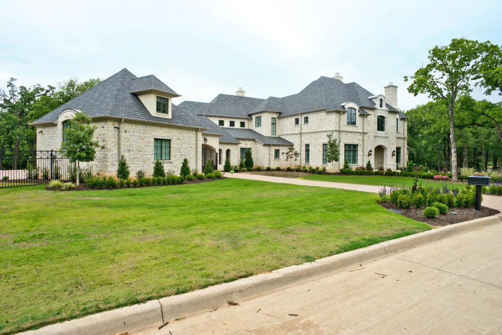 Divine Tailored Brick Residence by Will Steed Homes, Inc. - Photo 46