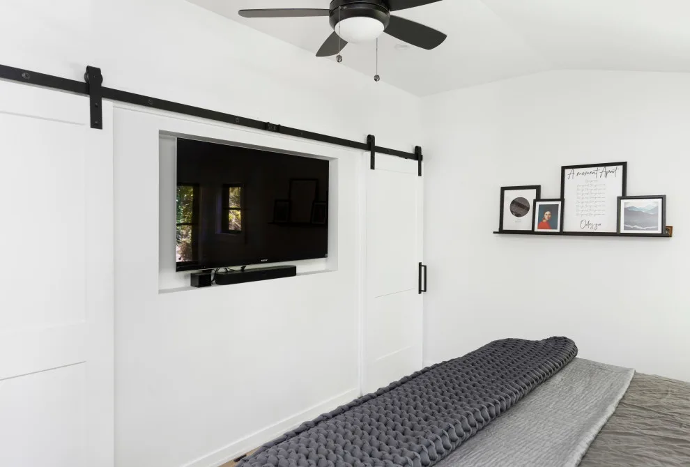 Contemporary Urban Dreamscape by Veritas Fine Homes Inc - Photo 3