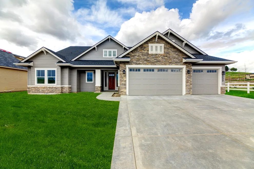 Riverside Plan 9-2 at Dry Creek Ranch by Highland Homes LLC - Photo 17