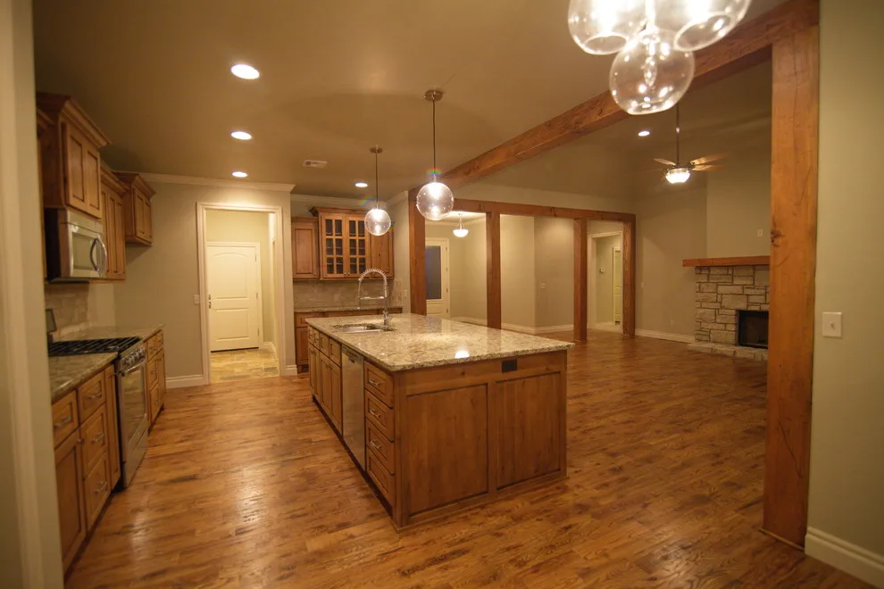 Edwards Custom Homes Inc. Speculative Properties by Edwards Custom Homes - Photo 4