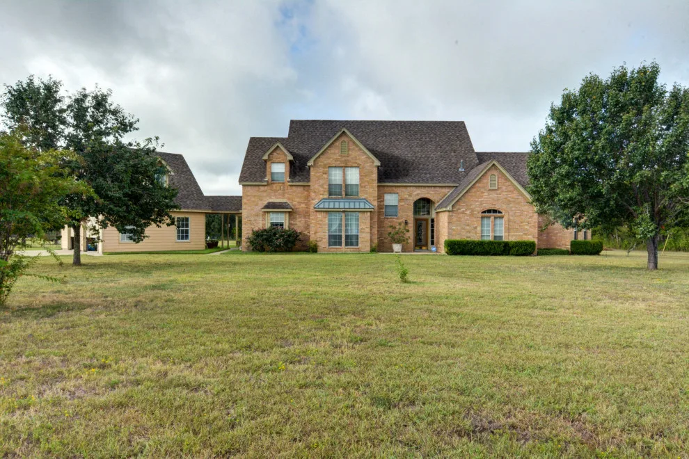 Charming Rural Residence by Texas Classic Custom Homes - Photo 23