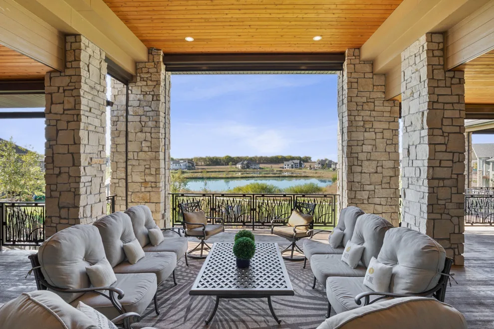 Sophisticated Bespoke Residence by Rezac Construction - Photo 8