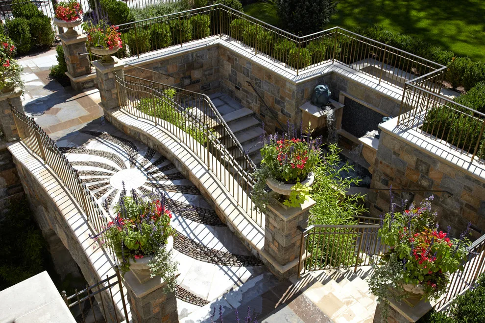 Graceful Greenwich Manor by Hobbs INC - Photo 5