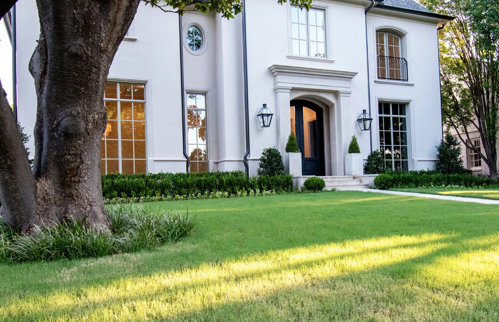 TRANSITIONAL FRONT YARD by Blount Designs - Photo 19