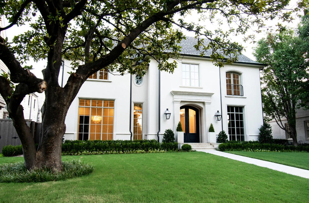 TRANSITIONAL FRONT YARD by Blount Designs - Photo 4
