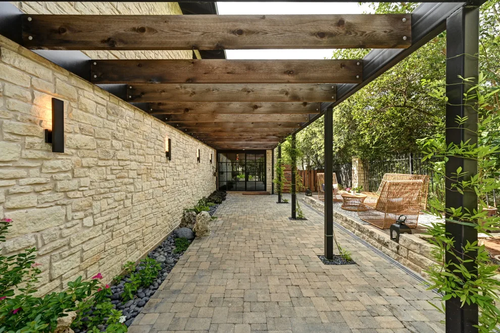 Elton Project by Camelot Custom Homes Inc. - Photo 5