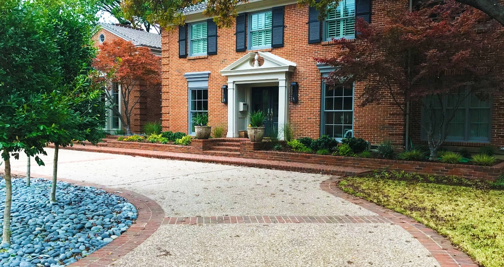 TRANSITIONAL FRONT YARD MAKE OVER by Blount Designs - Photo 2