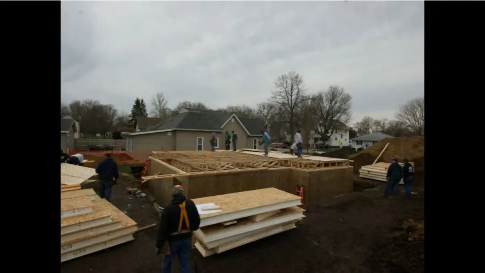 Southern Panels Buildings - Photo 4