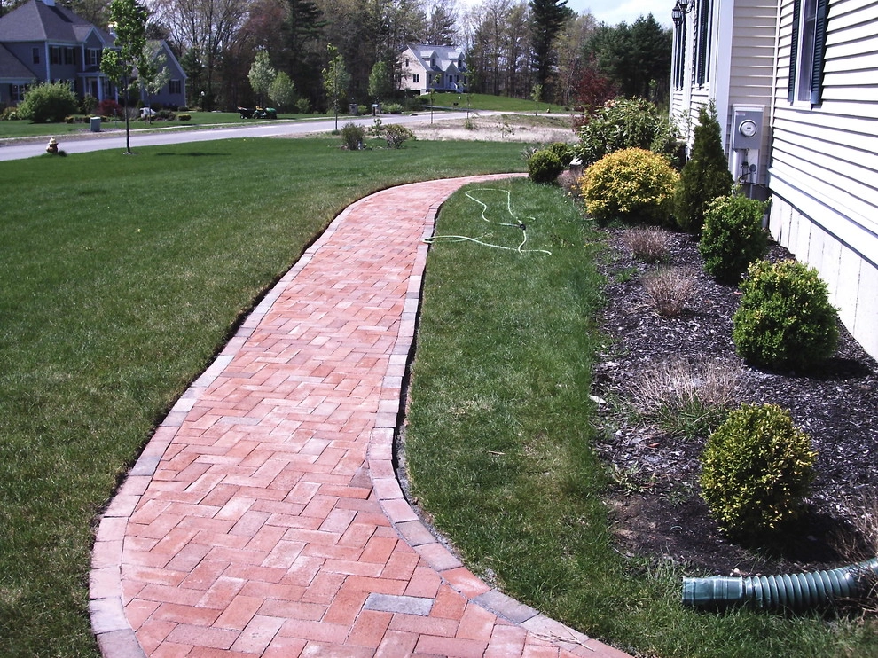Kingston Walkway by 1-877-lawn-crew - Photo 4