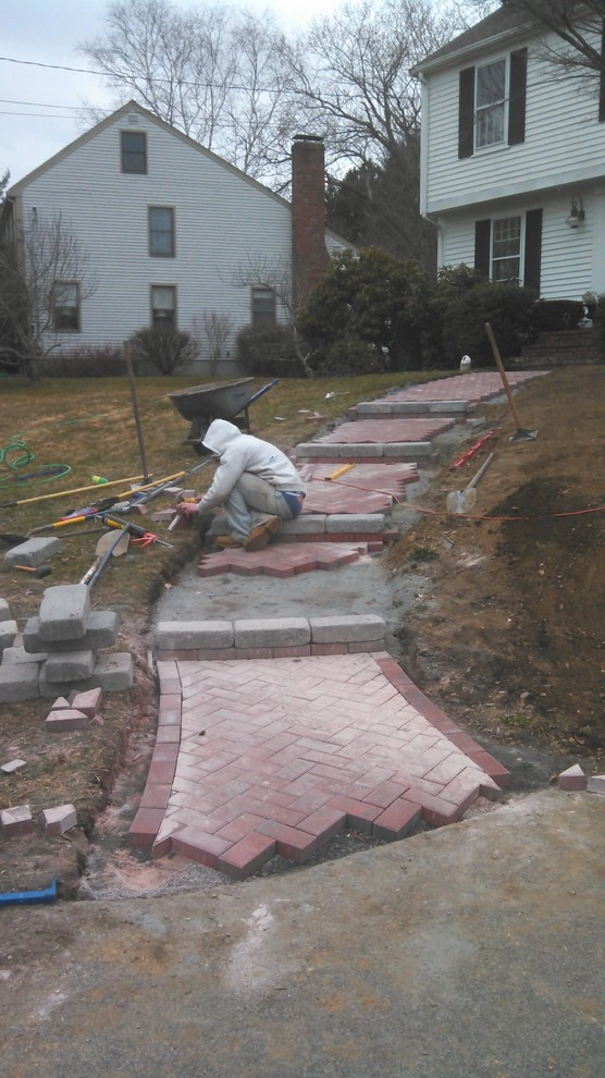 Hingham Walkway by 1-877-lawn-crew - Photo 3