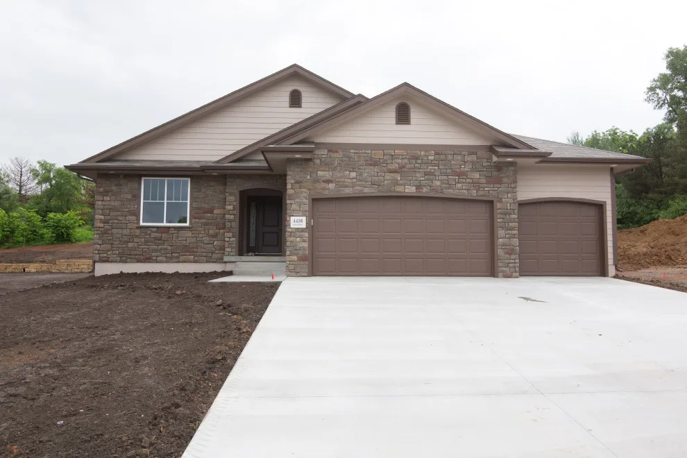 Outdoor Facade Gallery by Dultmeier Homes Inc - Photo 11