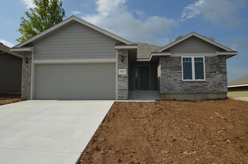 Outdoor Facade Gallery by Dultmeier Homes Inc - Photo 8