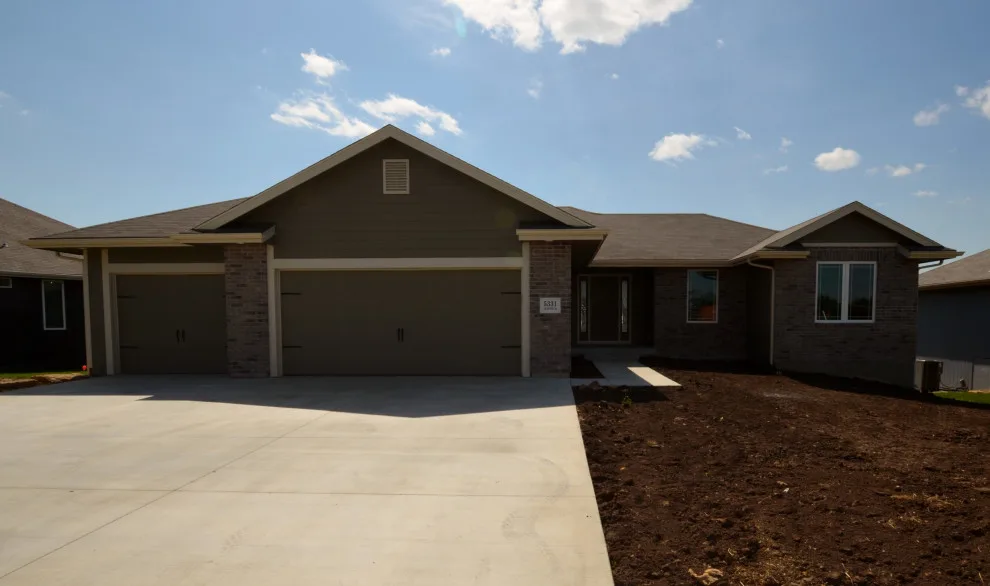 Outdoor Facade Gallery by Dultmeier Homes Inc - Photo 19