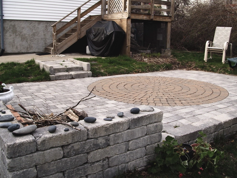 Braintree patio by 1-877-lawn-crew - Photo 4