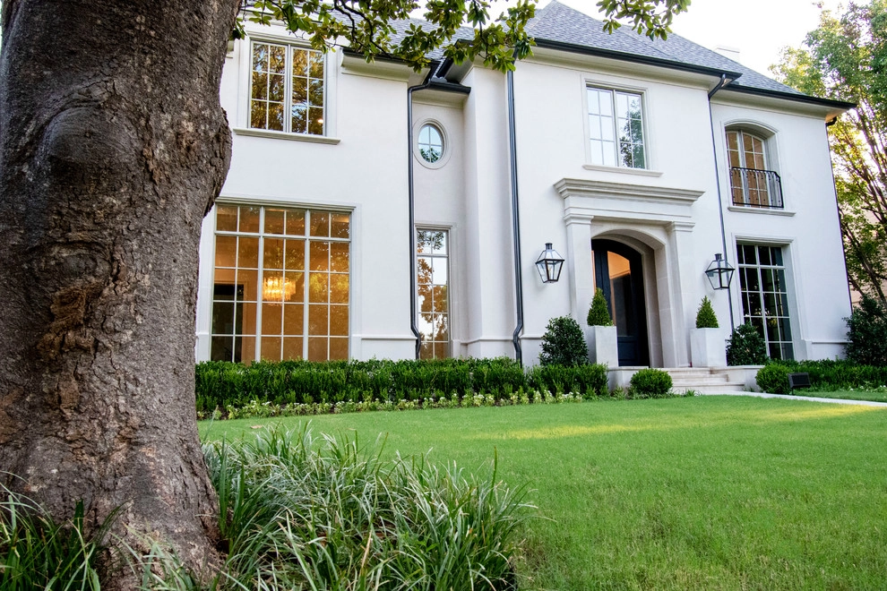 TRANSITIONAL FRONT YARD by Blount Designs - Photo 2