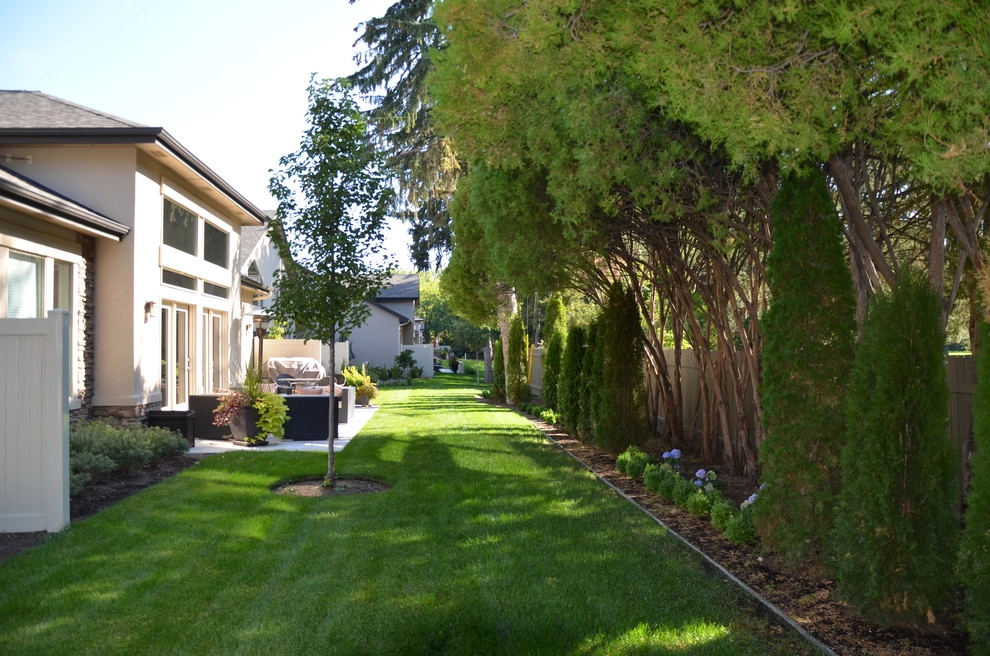 Hillcrest Courtyard Condominiums Design by Greg Bauer and Ivy Design by A To Z Sprinklers & Landscape, Inc. - Photo 6