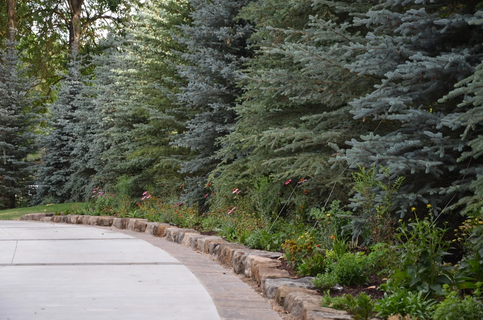 Private Residence Central Boise - Ivy Design & Greg Bauer by A To Z Sprinklers & Landscape, Inc. - Photo 2